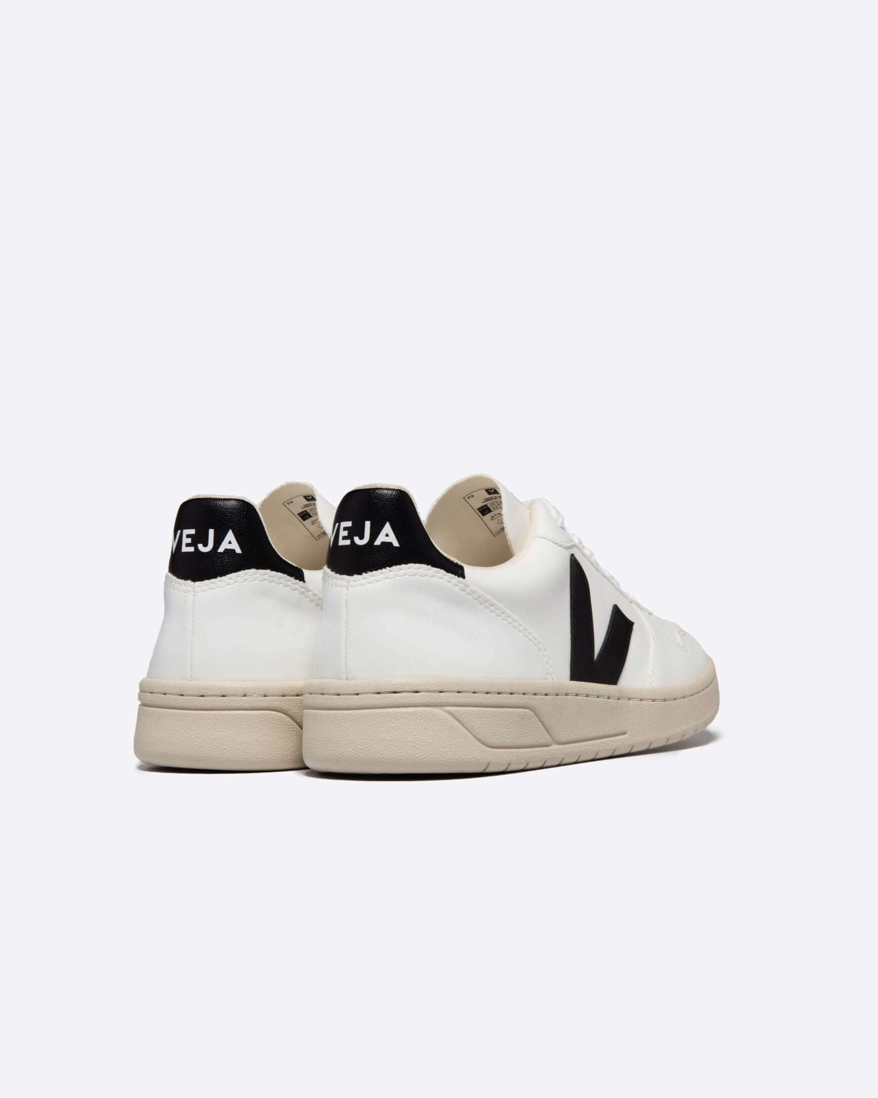 Veja V-10 CWL White/Black