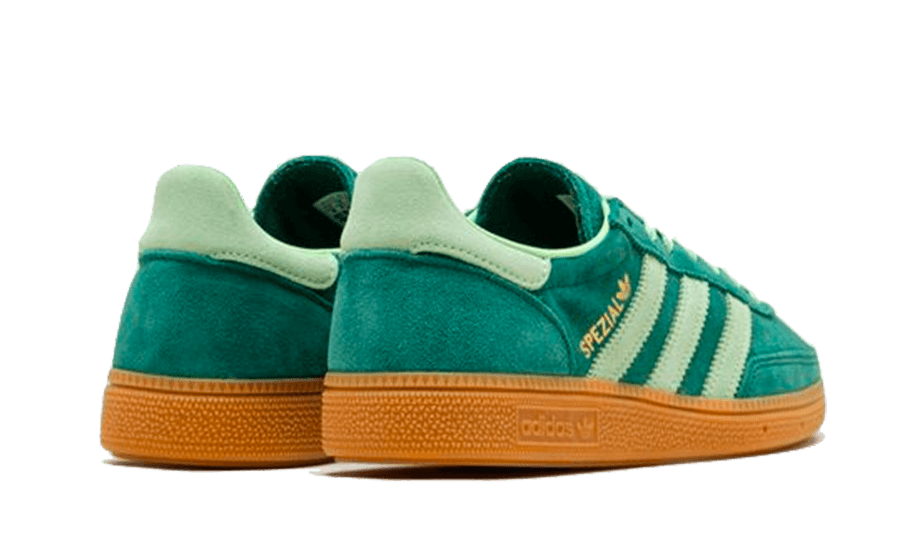 Adidas Handball Spezial Collegiate Green Semi Green Spark SKU : IE5896Blue Express garantisce l'autenticità dei prodotti. Adidas Blue Express