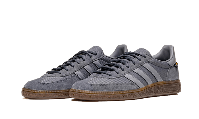 Adidas Handball Spezial Cordura Grey Gum SKU : GY7403Blue Express garantisce l'autenticità dei prodotti. Adidas Blue Express