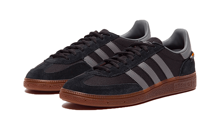 Adidas Handball Spezial Core Black Grey Four Gum SKU : GY7406Blue Express garantisce l'autenticità dei prodotti. Adidas Blue Express