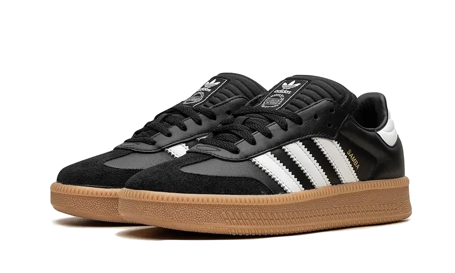 Adidas Samba XLG Black Gum SKU : IE1379Blue Express garantisce l'autenticità dei prodotti. Adidas Blue Express