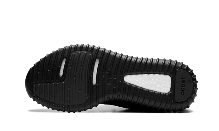 Adidas Yeezy Boost 350 Pirate Black SKU : BB5350Blue Express garantisce l'autenticità dei prodotti. Adidas Blue Express