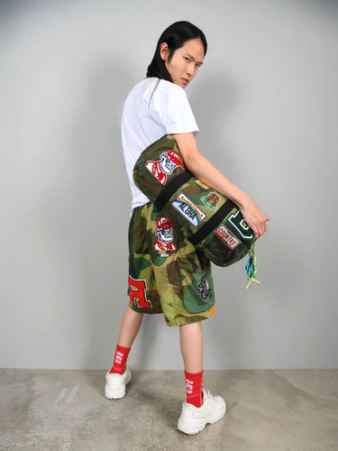 Bermuda cargo camou con patch