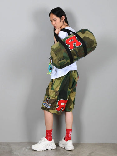 Bermuda cargo camou con patch