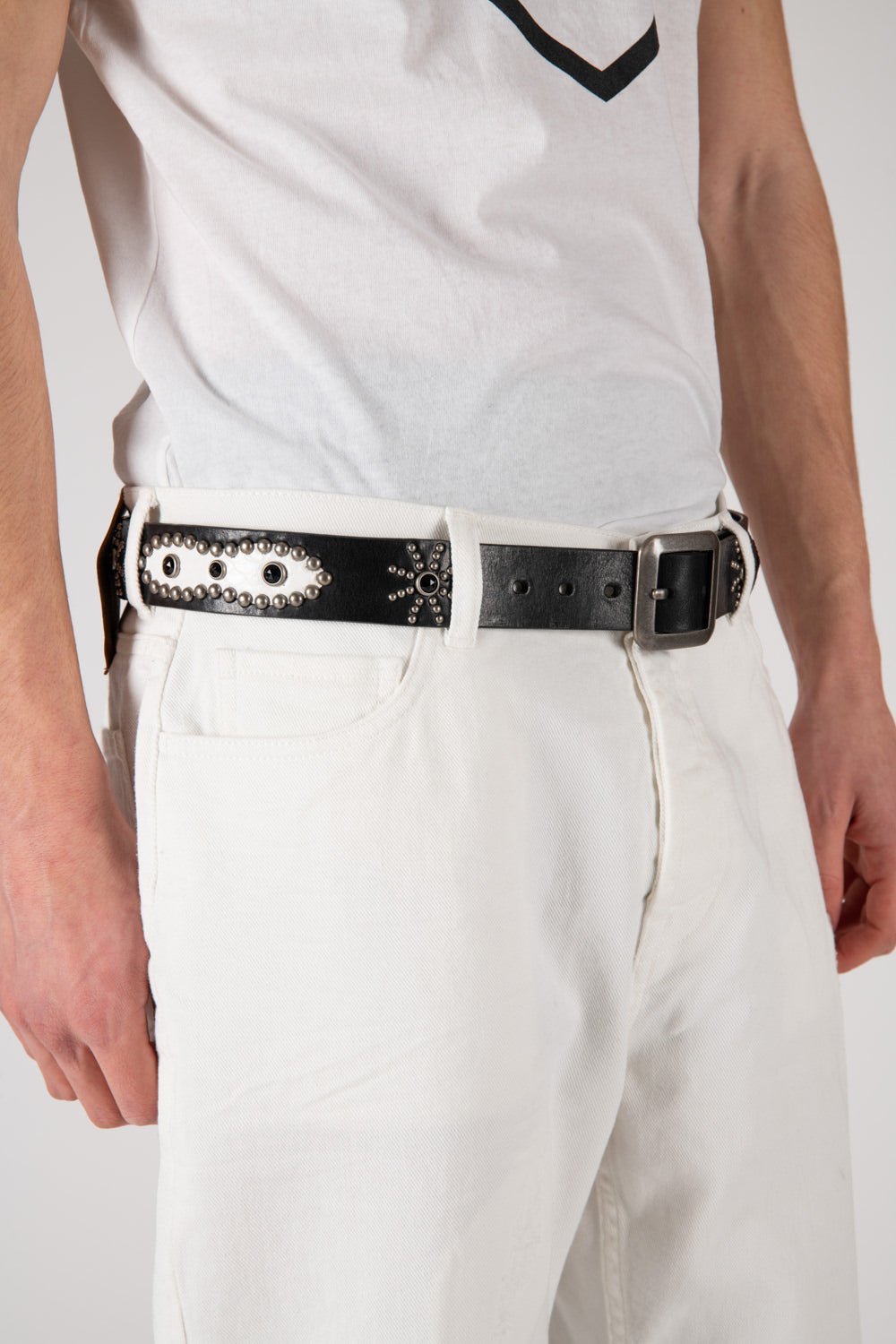 MARLENA BELT Black leather belt with studs and rhinestones. Squared buckle. Height: 3,5 cm. Made in Italy. HTC LOS ANGELES