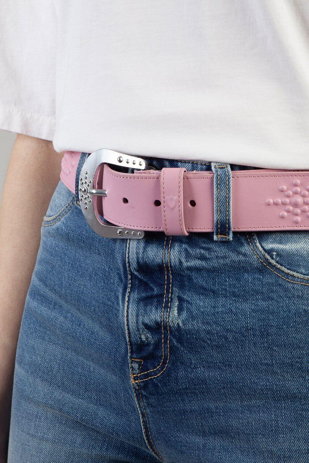 MIRAGE BELT Pink leather belt, zama buckle, with HTC shield logo rivet. Height: 4 cm. Made in Italy. HTC LOS ANGELES