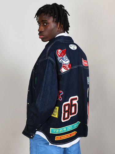 Overshirt in jeans lavaggio scuro con patch