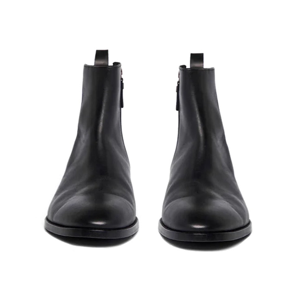 QUENTIN BOOT Black leather boots. Side zip closure. Leather sole, made in Italy. HTC LOS ANGELES