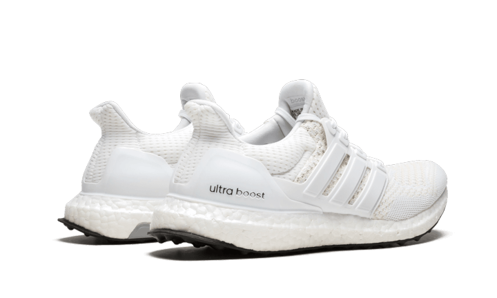 Adidas Ultra Boost 1.0 Core White SKU : S77416Blue Express garantisce l'autenticità dei prodotti. Adidas Blue Express