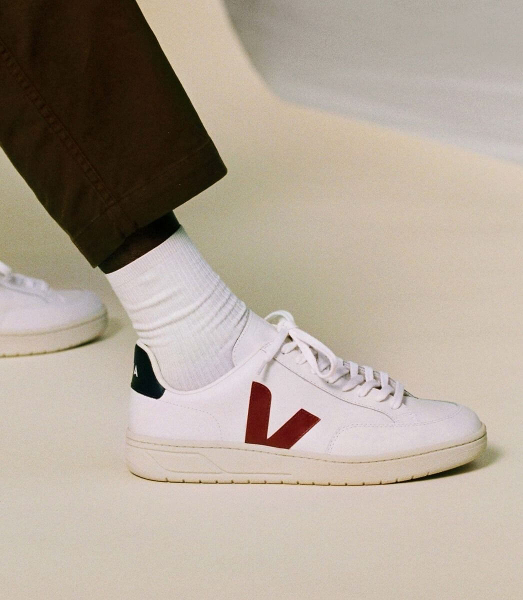 Veja V-12 Leather White Marsala Nautico