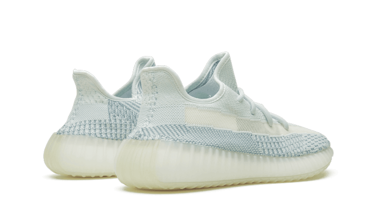 Adidas Yeezy Boost 350 V2 Cloud White (Non-Reflective) SKU : FW3043Blue Express garantisce l'autenticità dei prodotti. Adidas Blue Express