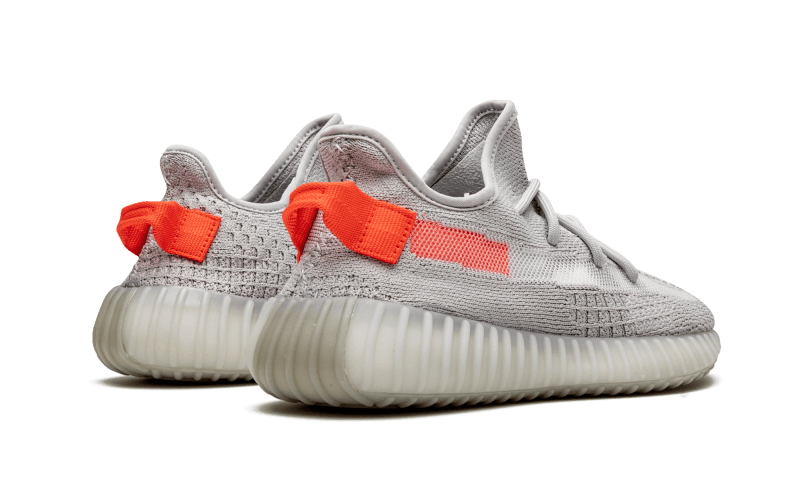 Adidas Yeezy Boost 350 V2 Tail Light SKU : FX9017Blue Express garantisce l'autenticità dei prodotti. Adidas Blue Express