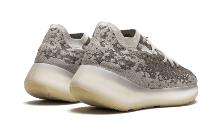 Adidas Yeezy Boost 380 Pyrite SKU : GZ0473Blue Express garantisce l'autenticità dei prodotti. Adidas Blue Express